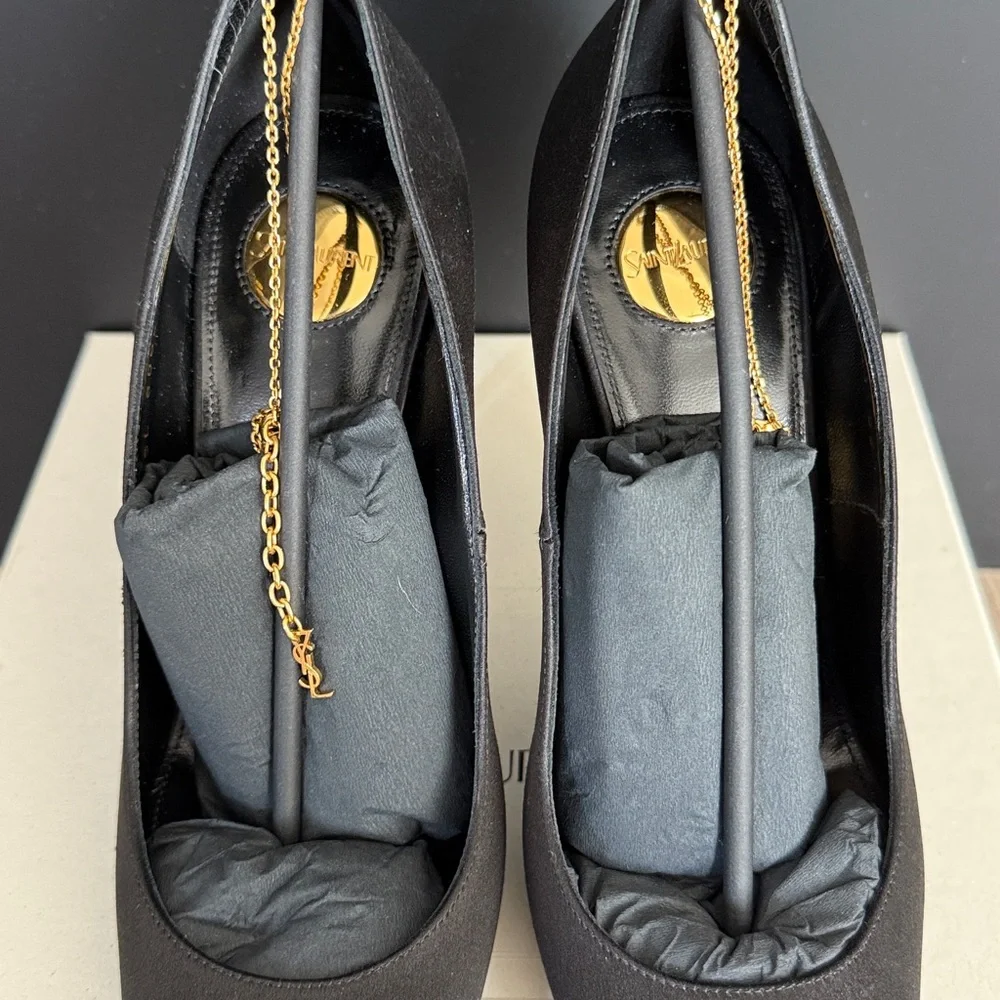 Saint Laurent Black Régine Satin Crepe Pumps with Gold Chain